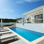 All About Villa Breeze
