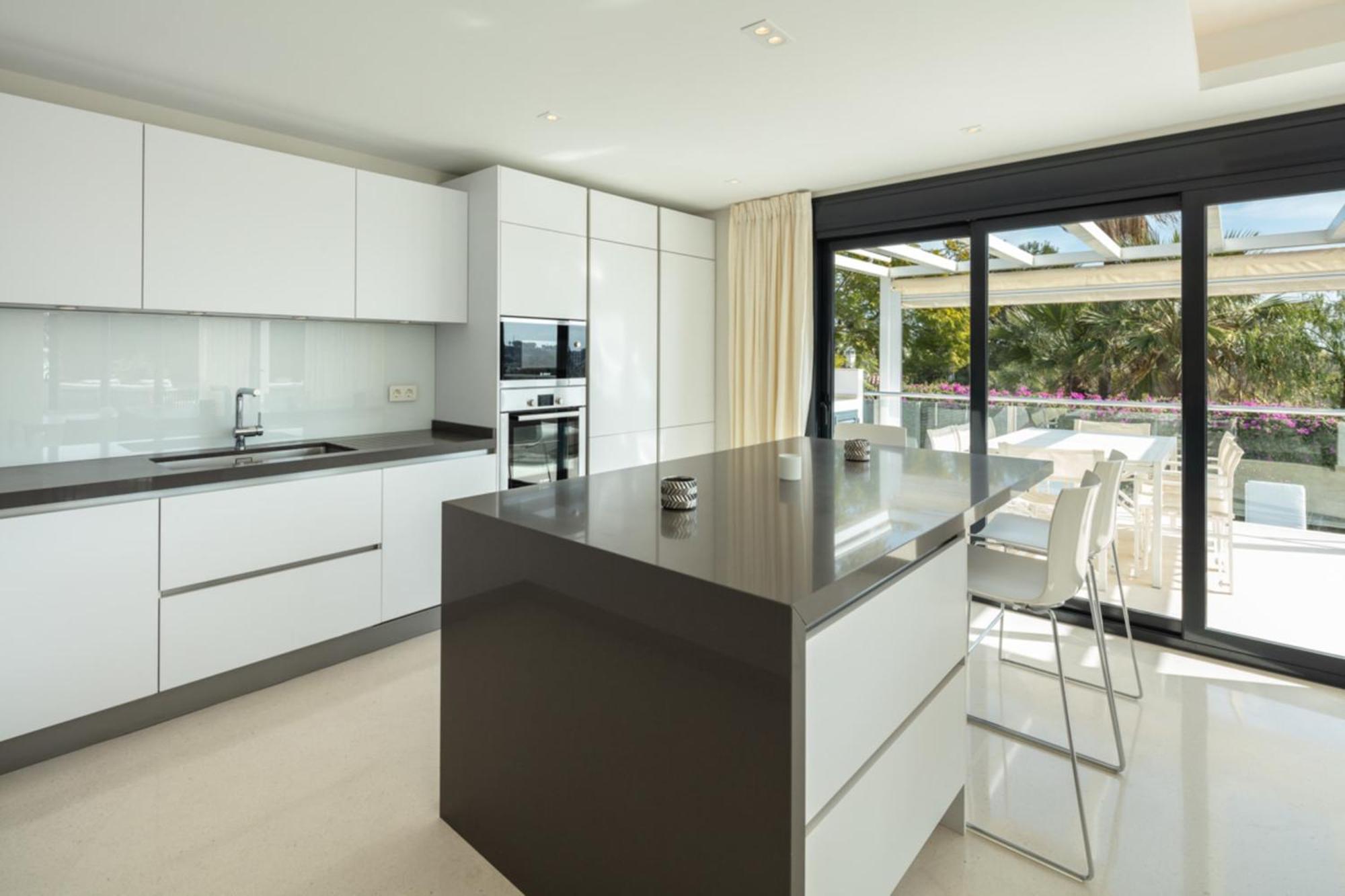 About Breeze * Marbella