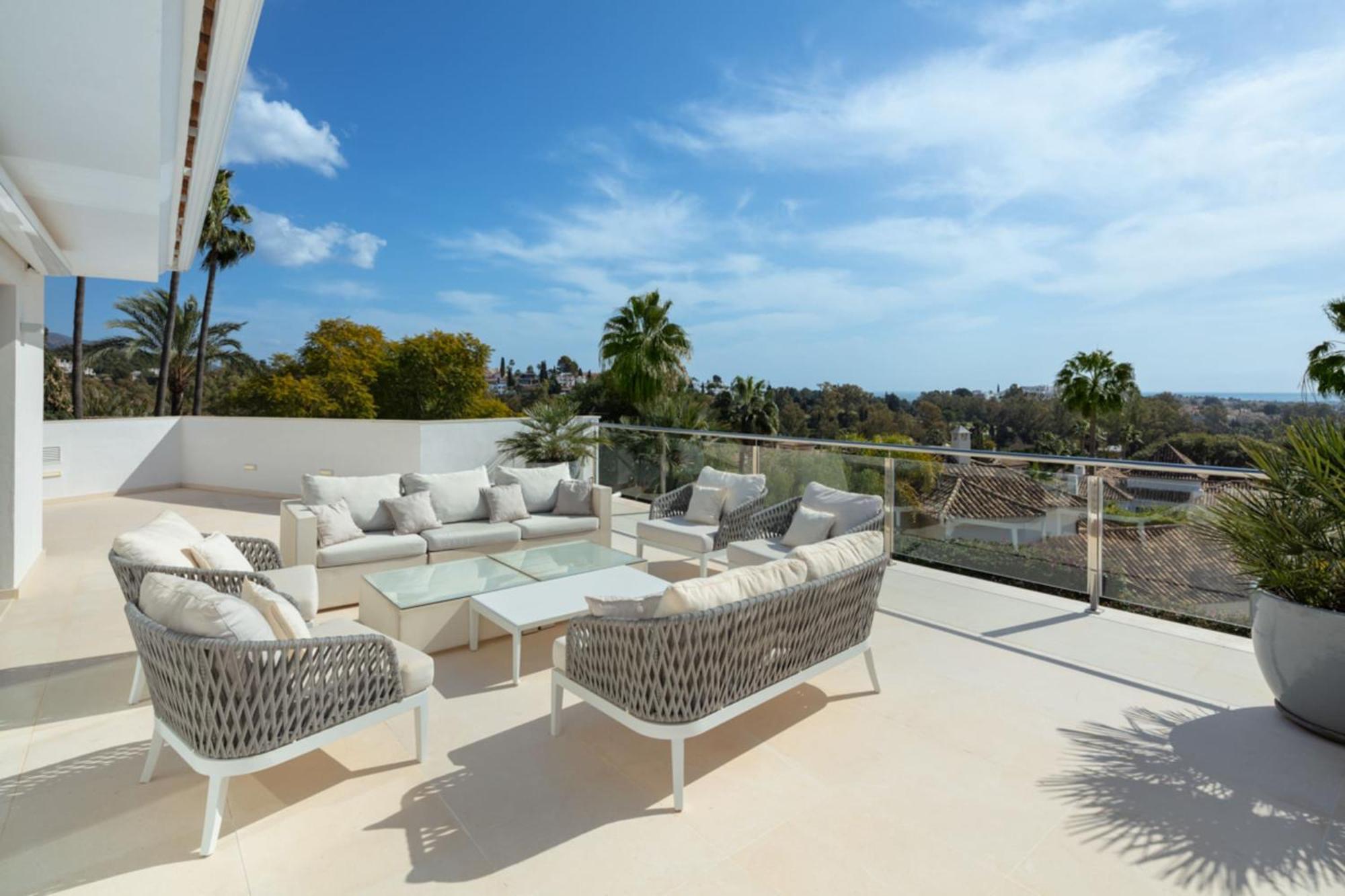 About Breeze Villa